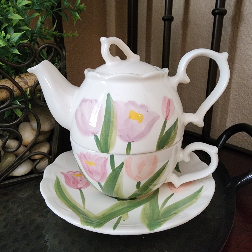 Floral Teapot and Saucer Set